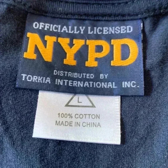 NWOT  navy blue NYPD T-shirt made of 100% cotton - Picture 4 of 7